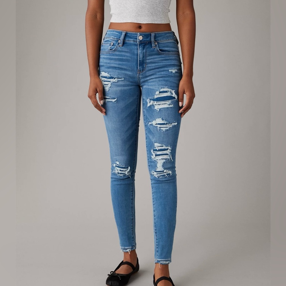 American Eagle Distressed High Rise Jegging